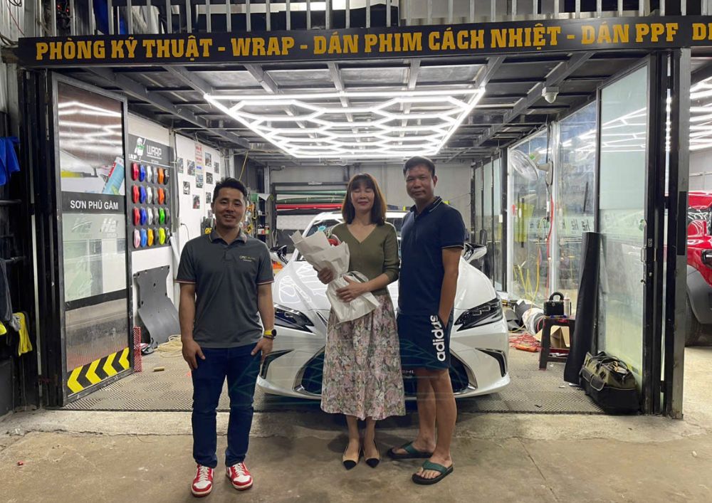 Chị Lan chủ xe Lexus IS 350 thi công PPF tại CAP Auto Workshop (6) Chị Lan chủ xe Lexus IS 350 thi công PPF tại CAP Auto Workshop (6)
